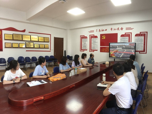 教工一支部观看大会直播_副本.jpg
