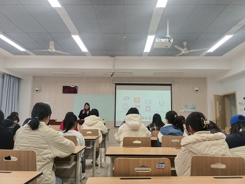 英语2101班召开心理班会图片.png