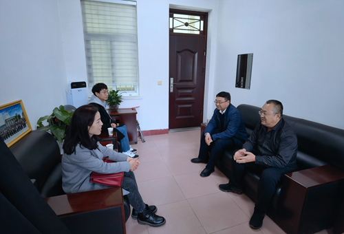 座谈.jpg